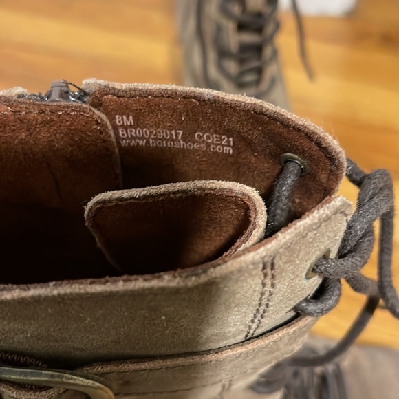 EUC Born Cass Boots - size 8 - Picture 6 of 12
